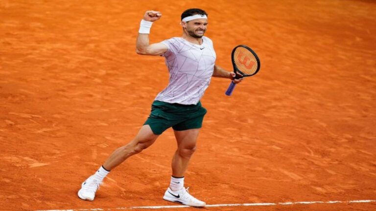 Dimitrov sacó de la pista de Madrid a Schwartzman