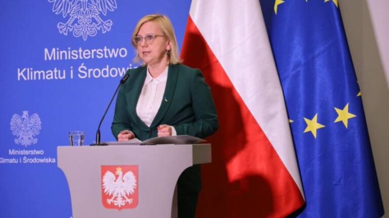 Polonia pidió a países de la UE apoyo en sanciones contra petróleo y gas de Rusia
