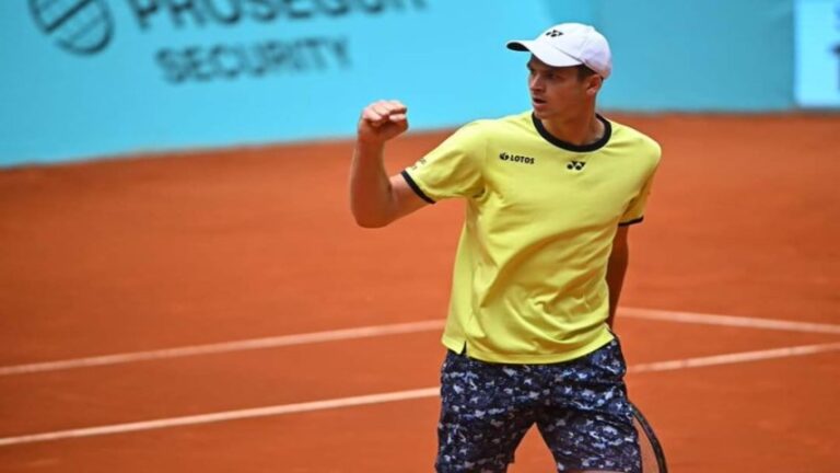 Hurkacz sufrió para superar a Davidovich