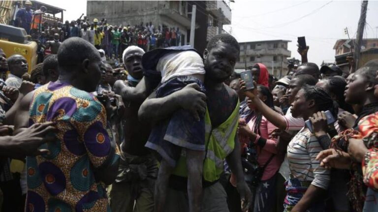 Al menos ocho muertos en derrumbe de un edificio en Nigeria