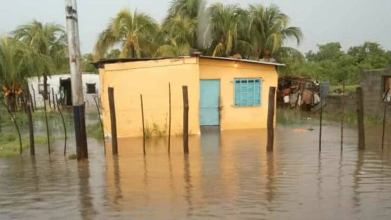 Evalúan daños en sectores de Falcón tras fuertes lluvias