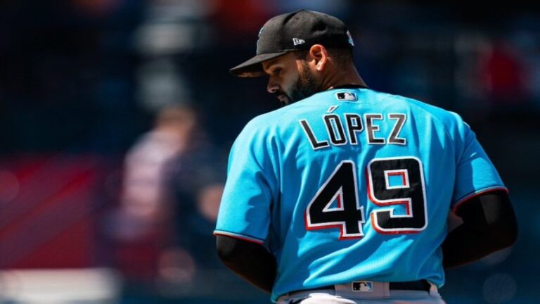 Pablo López es el lanzador del mes en la Liga Nacional