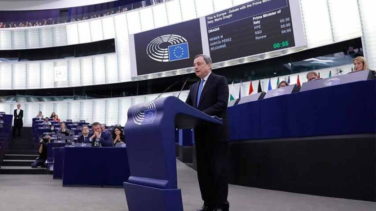Draghi reclama reformas para un nuevo «federalismo pragmático» en la UE