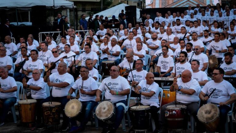 Destacan Récord Guinness de banda folklórica más grande del mundo