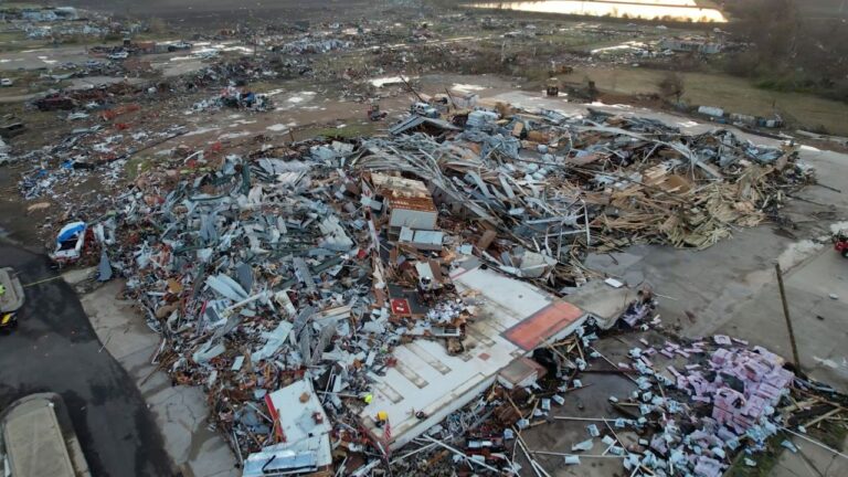 Misisipi sigue en alerta por tornados mientras comienza a cuantificar daños