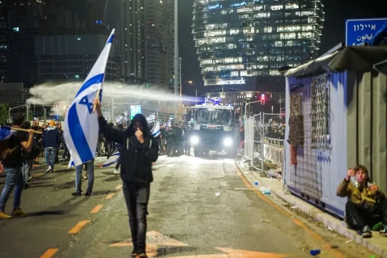Nuevos incidentes en Tel Aviv tras parar Netanyahu su reforma judicial