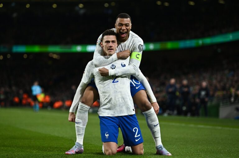 Un latigazo de Pavard desatascó a Francia ante Irlanda