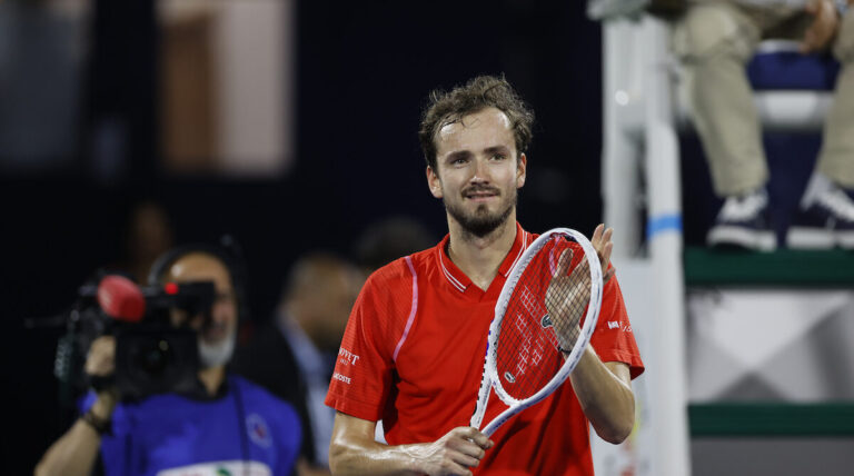 Wimbledon permitirá jugar a tenistas rusos y bielorrusos
