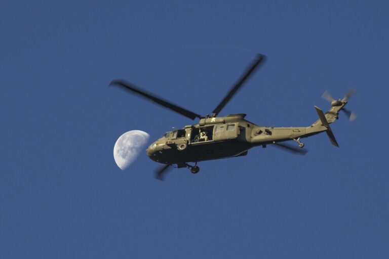 Varios muertos al chocar dos helicópteros militares en Kentucky