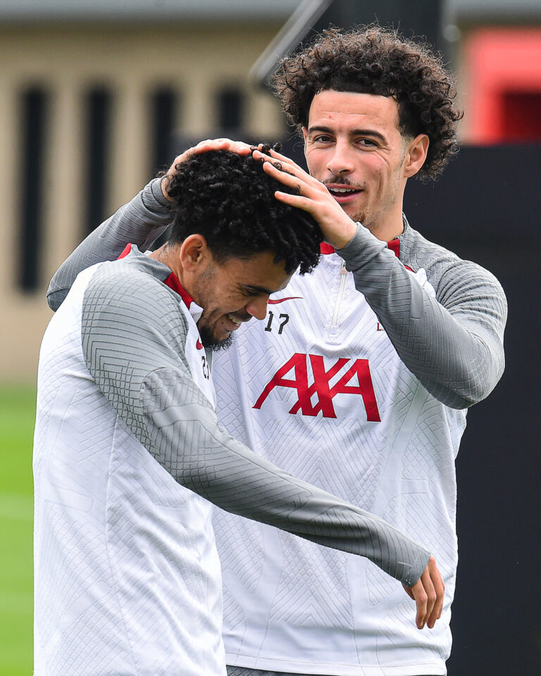 Luis Díaz vuelve a los entrenamientos del Liverpool tras seis meses