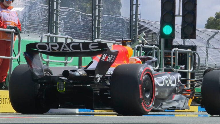 Verstappen y Alonso lideran los entrenamientos de Melbourne