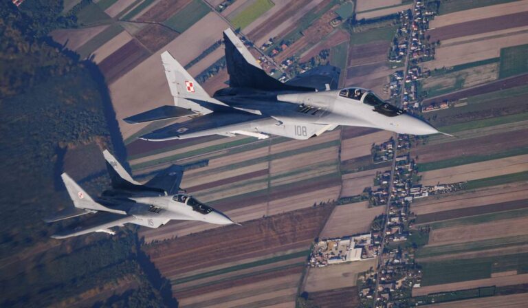 Rusia acusa a OTAN de involucrarse en conflicto con suministro de aviones a Kiev
