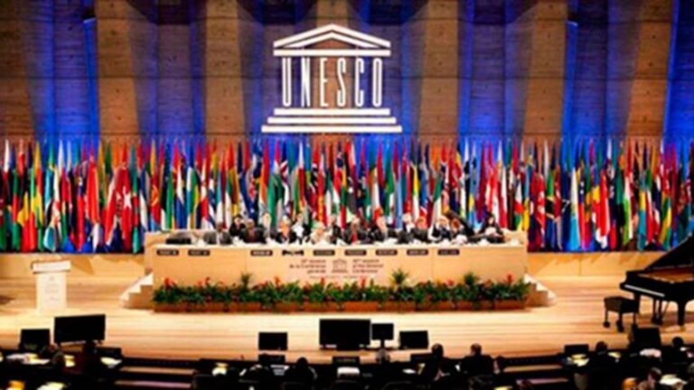 Unesco pide que los países apliquen pausa sobre inteligencia artificial