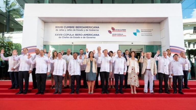 Canciller venezolano participa en la Cumbre Iberoamericana