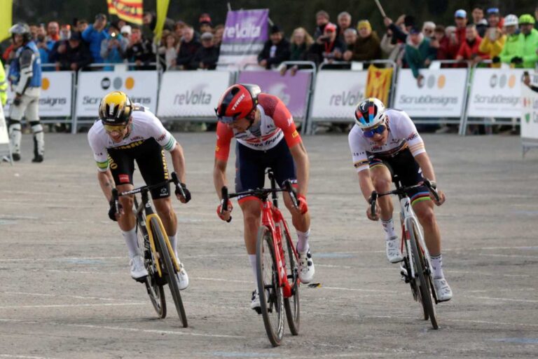 Ciccone rompió el duelo de titanes entre Roglic y Evenepoel