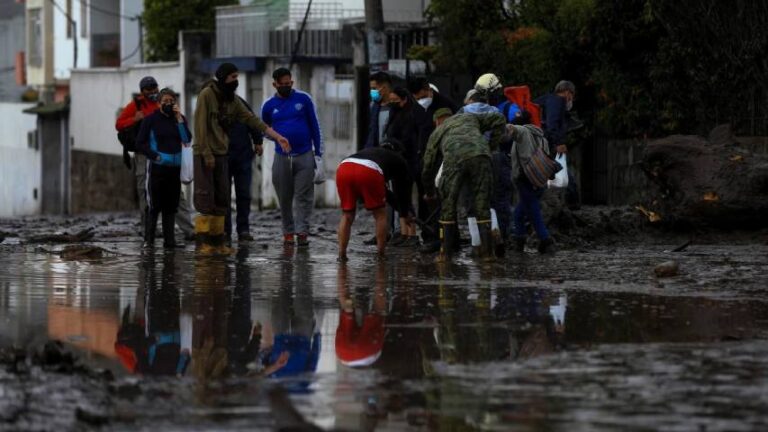 Más de 23.000 afectados y 21 fallecidos por invierno en Ecuador