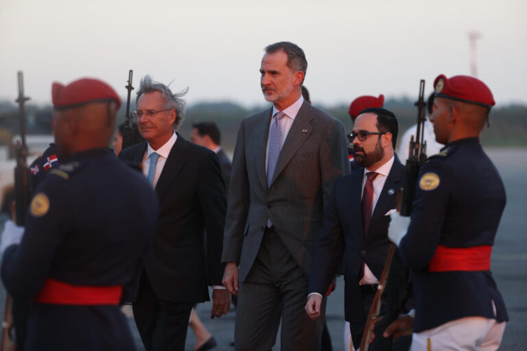 El rey de España llega a Santo Domingo para la Cumbre Iberoamericana
