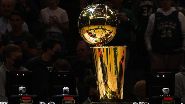 Postemporada de la NBA inicia este martes