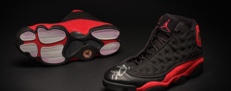Botines de Michael Jordan son subastados por 2,2 millones de dólares