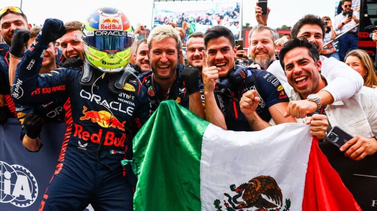 ‘Checo’ Pérez se consagra como «el rey» de las pistas callejeras