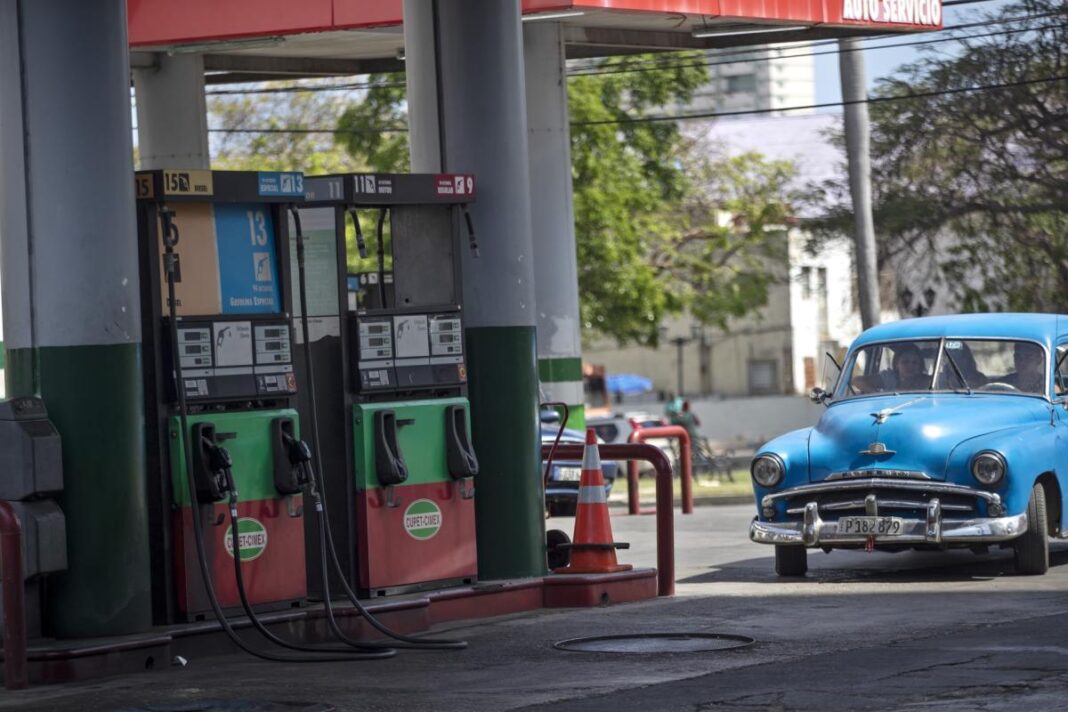 Cuba suspende desfile del 1 de mayo por crisis de combustible