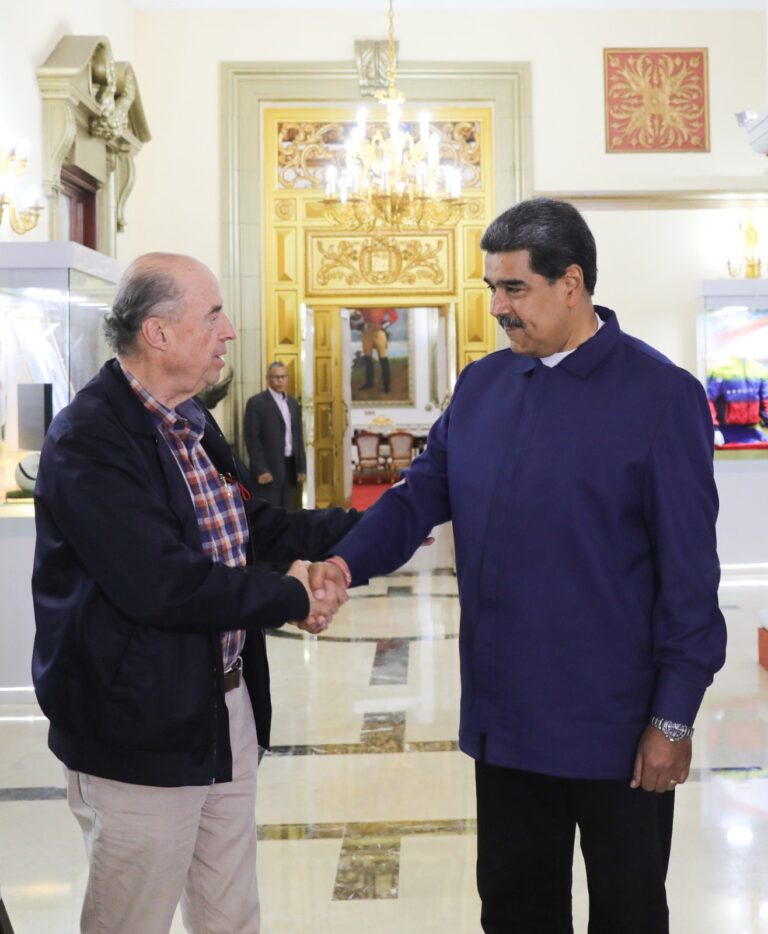 Presidente Maduro se reunió con canciller colombiano Álvaro Leyva