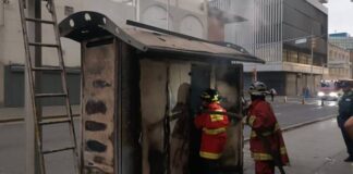 Controlan incendio en un kiosco de la parroquia Catedral