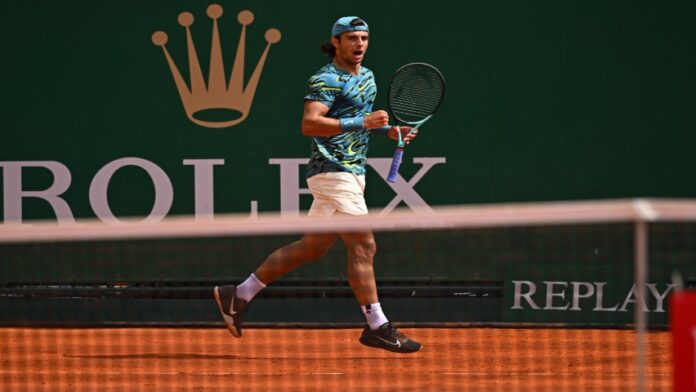 Lorenzo Musetti avanzó a cuartos de final de Montecarlo