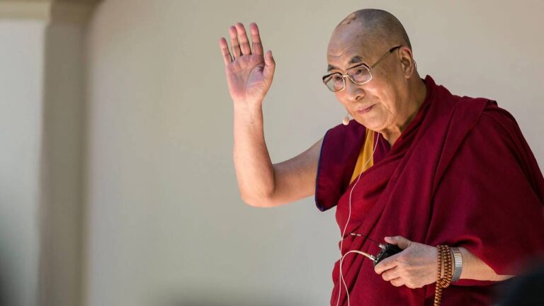 Sepa por qué el Dalai Lama se hizo viral en las redes sociales