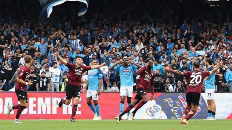 Salernitana aplazó la fiesta de coronación en Nápoles