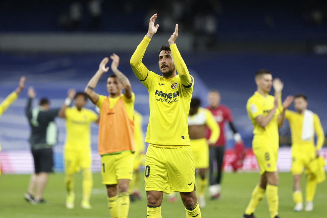 Jugadores del Villareal agradecen a sus fanáticos