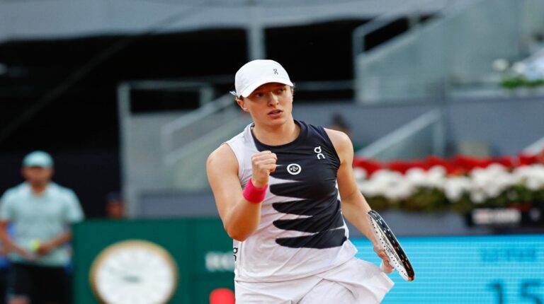 Iga Swiatek confirmó que llegará «bien» a Wimbledon