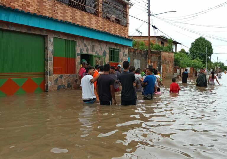 Testimonios de afectados por lluvias en Carabobo: «Perdimos todo»