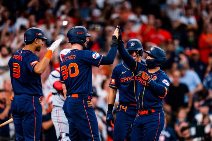 Altuve continúa en racha productora