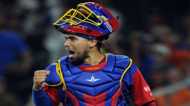Robinson Chirinos colgó el guante y la careta