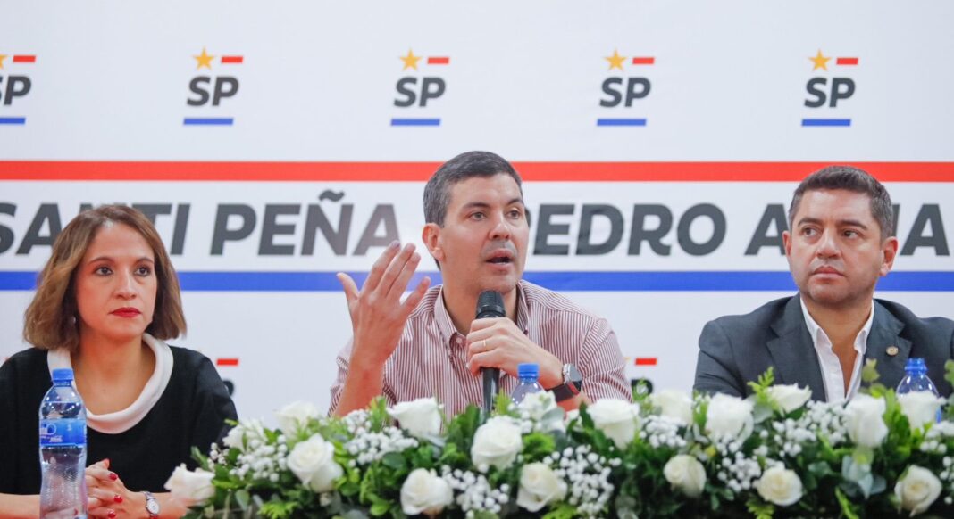 Presidente electo de Paraguay, Santiago Peña,