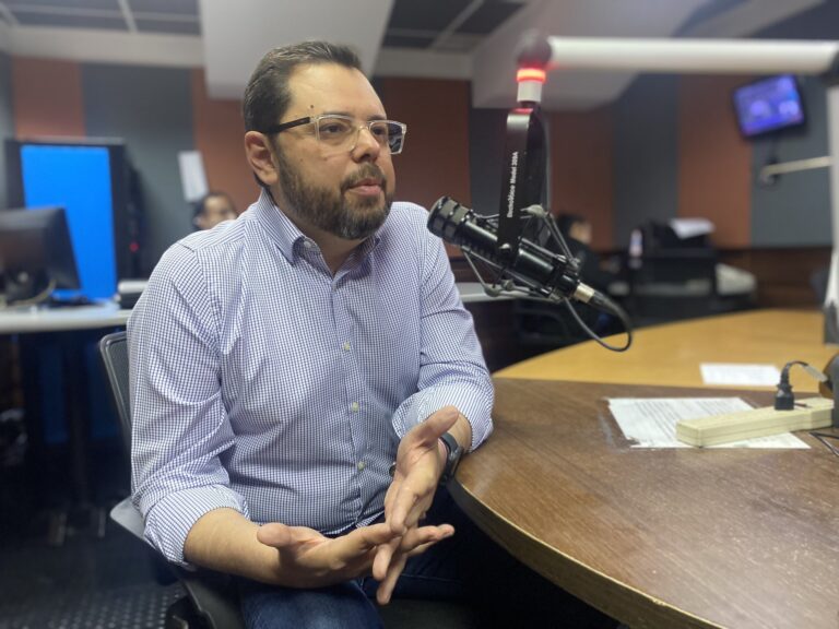 Ecarri persiste en la defensa de la educación y una reforma económica »profunda»