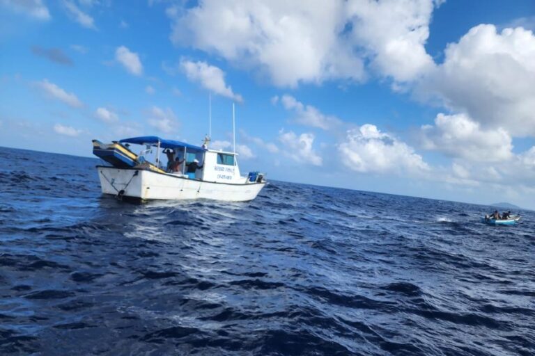 Continúa búsqueda de los dos pescadores desaparecidos en Margarita