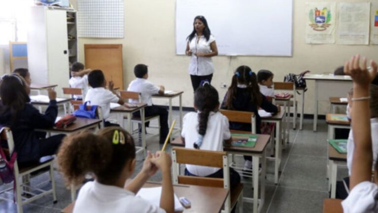 Andiep plantea mínimo $200 de salario para sus maestros el próximo año