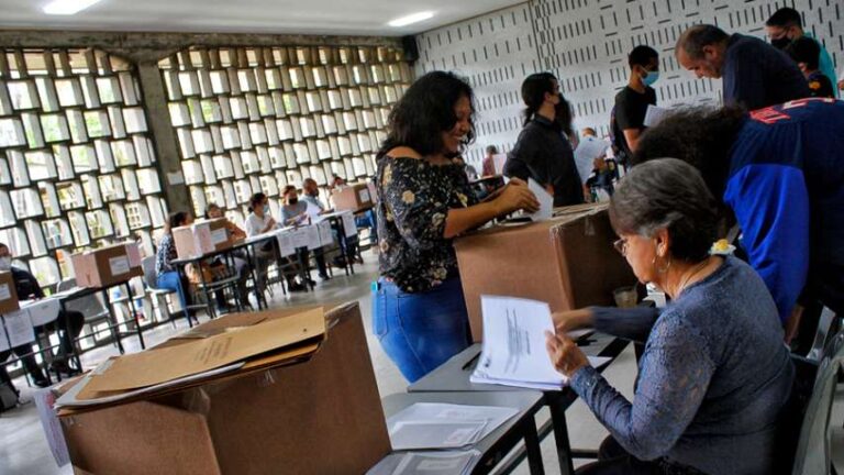 Instan a comunidad ucevista a revisar procesos técnicos de cara al 9-J