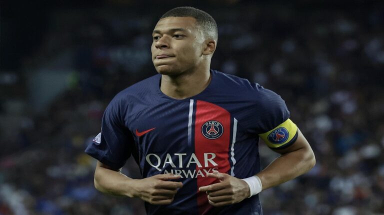 Mbappé le comunicó al PSG que no renovará su contrato