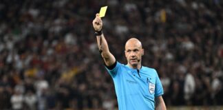 Premier League defiende a Anthony Taylor