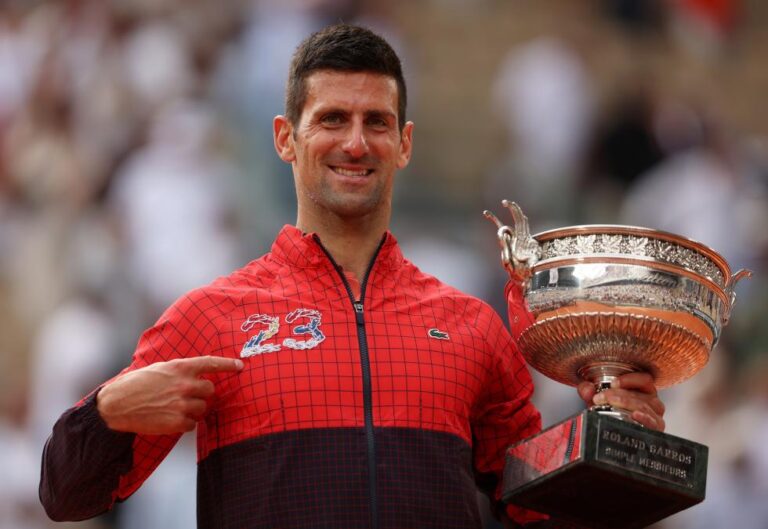 Djokovic se afianza en el primer lugar