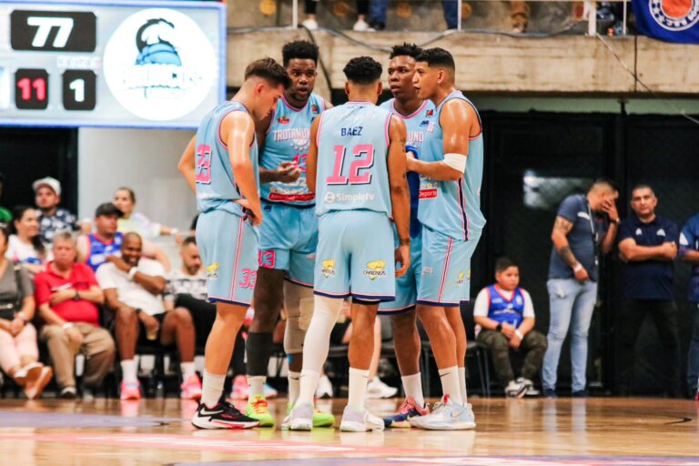 Guaros y Trotamundos iniciaron con victoria en las Semifinales de Conferencia