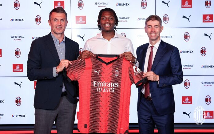 Leao renovó con el Milan hasta 2028