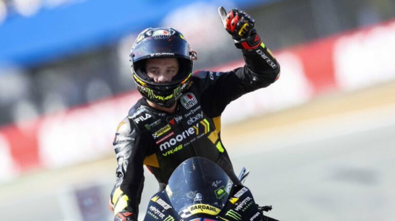 Marco Bezzecchi se quedó con la sprint en los Países Bajos
