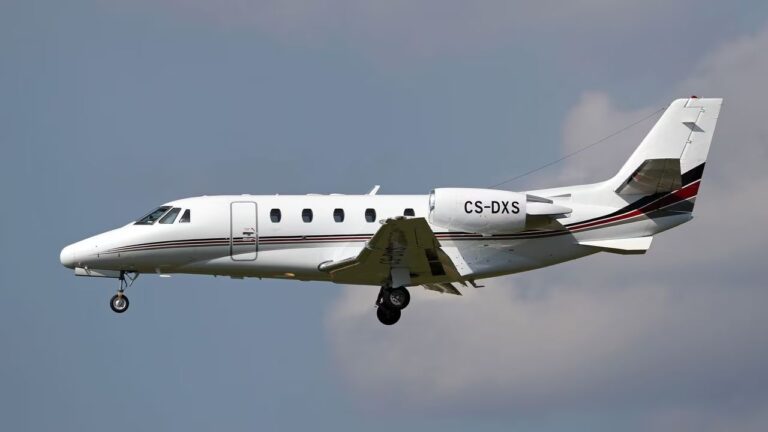 Un Cessna se estrelló cerca de Washington: piloto no respondía a control aéreo