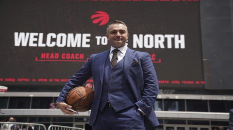 Darko Rajakovic es presentado como entrenador de los Raptors