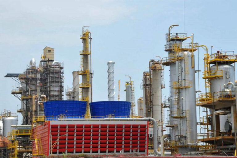 Análisis: El Palito no solucionará del todo crisis del combustible