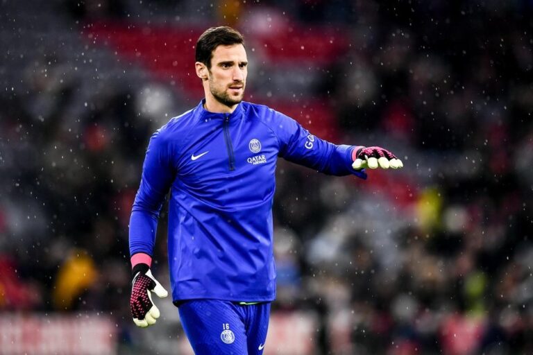 Sergio Rico sigue en estado grave en Sevilla